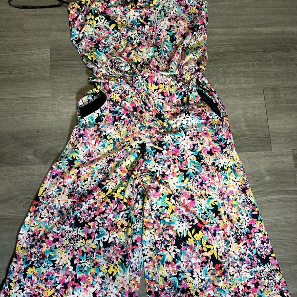 London Times Colorful Floral Jumpsuit - Picture 1 of 10
